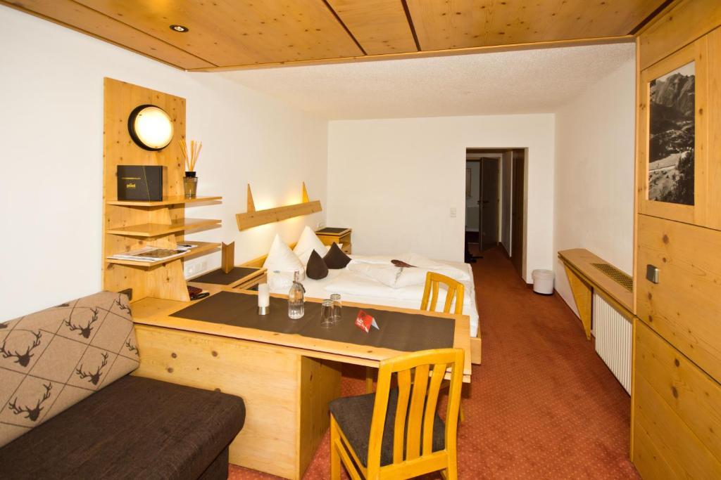Hotel Garni Hainbacherhof Sölden Rom bilde