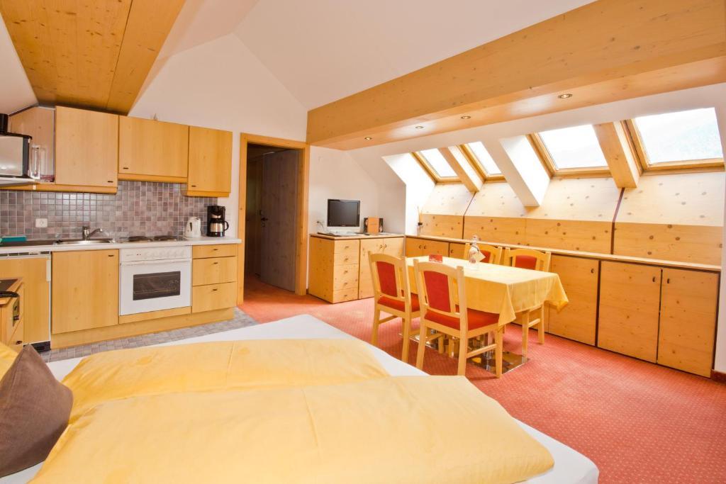 Hotel Garni Hainbacherhof Sölden Rom bilde