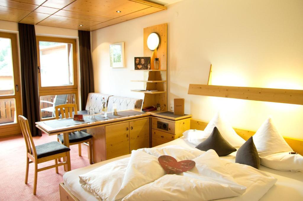 Hotel Garni Hainbacherhof Sölden Rom bilde